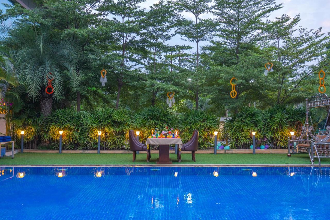 Jalashray Resort Nadiād Dış mekan fotoğraf