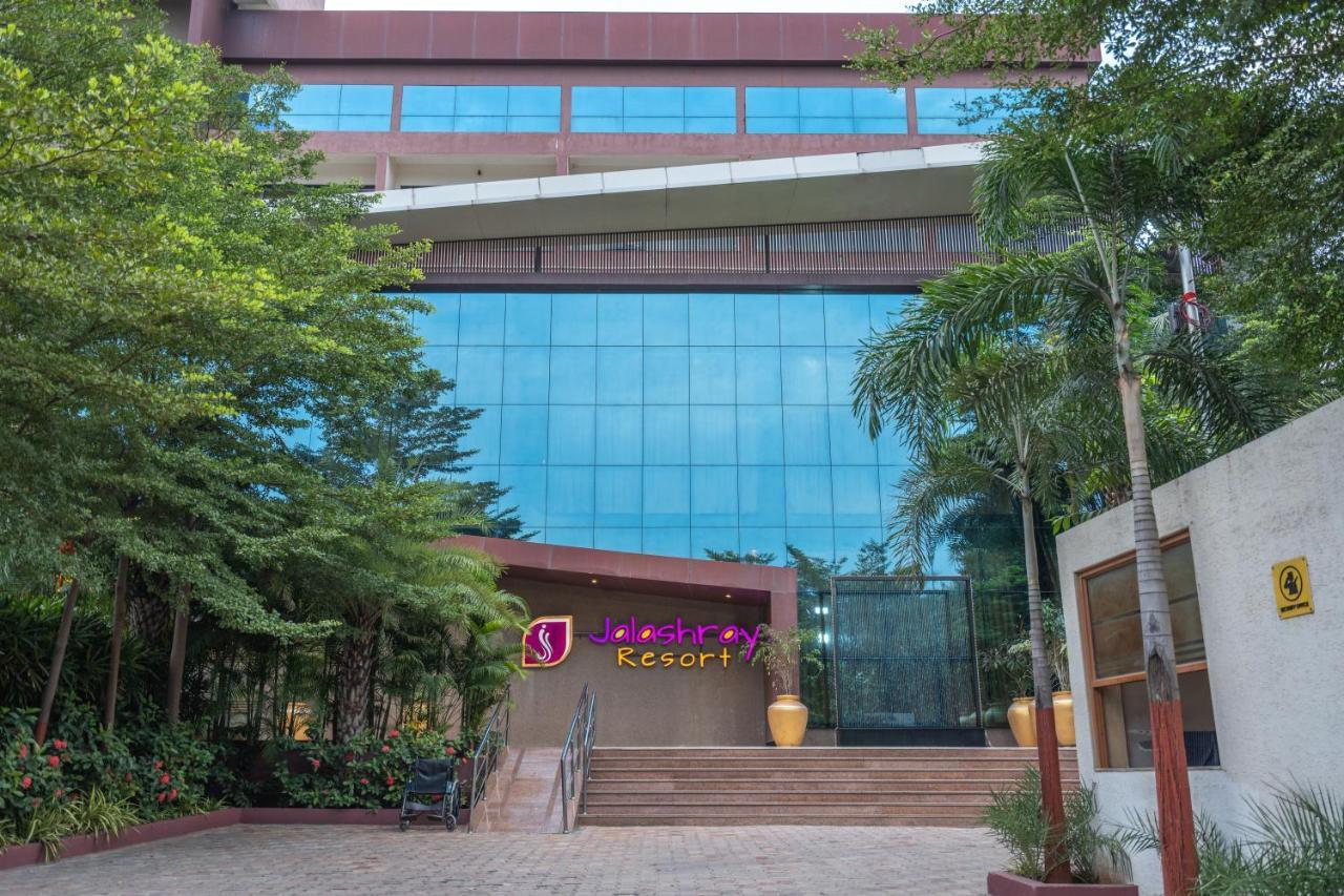 Jalashray Resort Nadiād Dış mekan fotoğraf