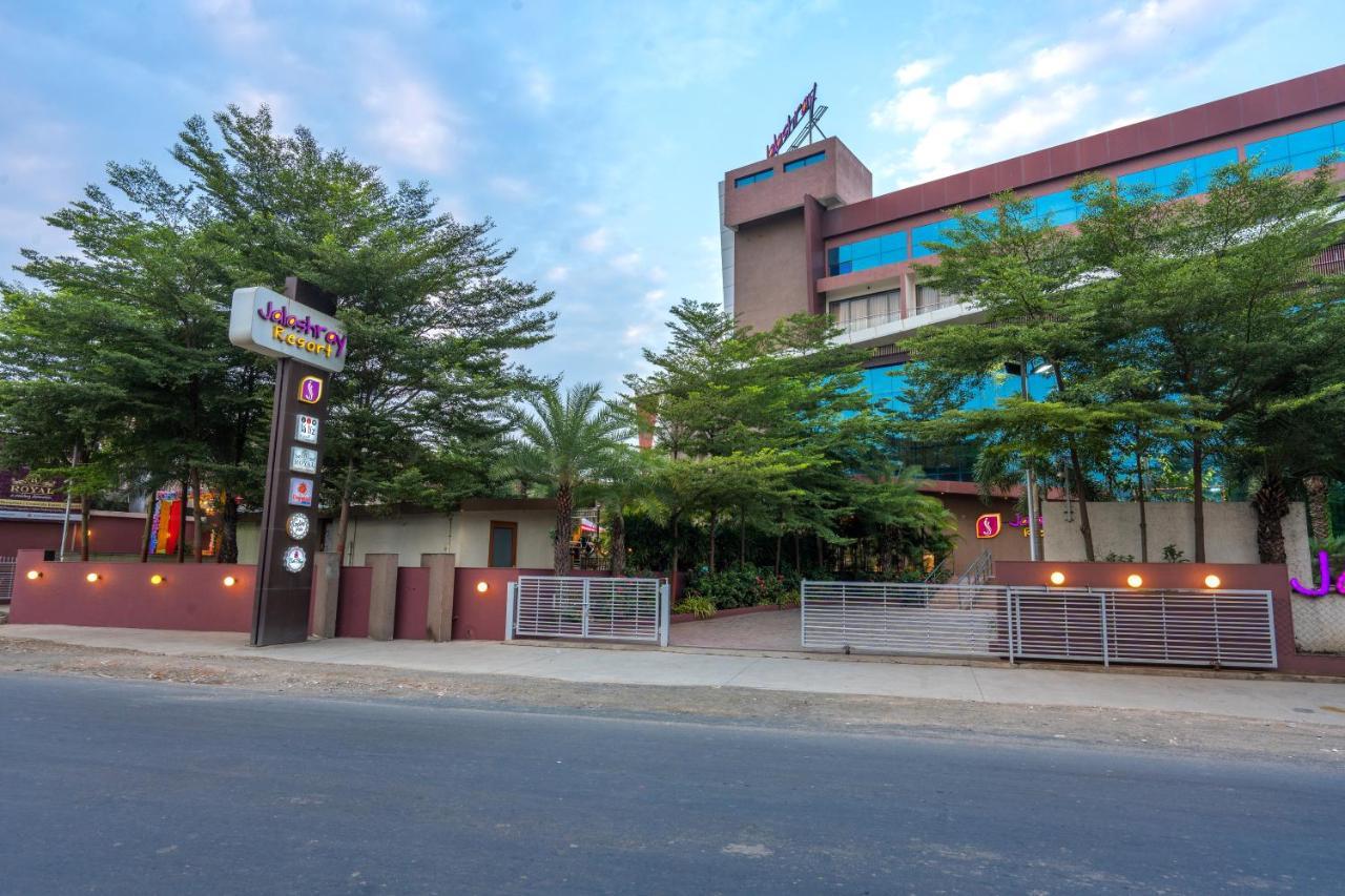Jalashray Resort Nadiād Dış mekan fotoğraf