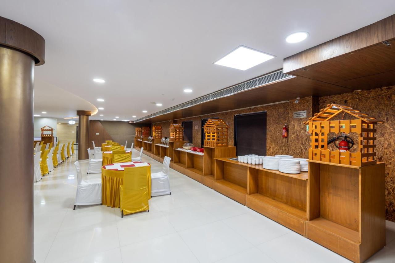 Jalashray Resort Nadiād Dış mekan fotoğraf