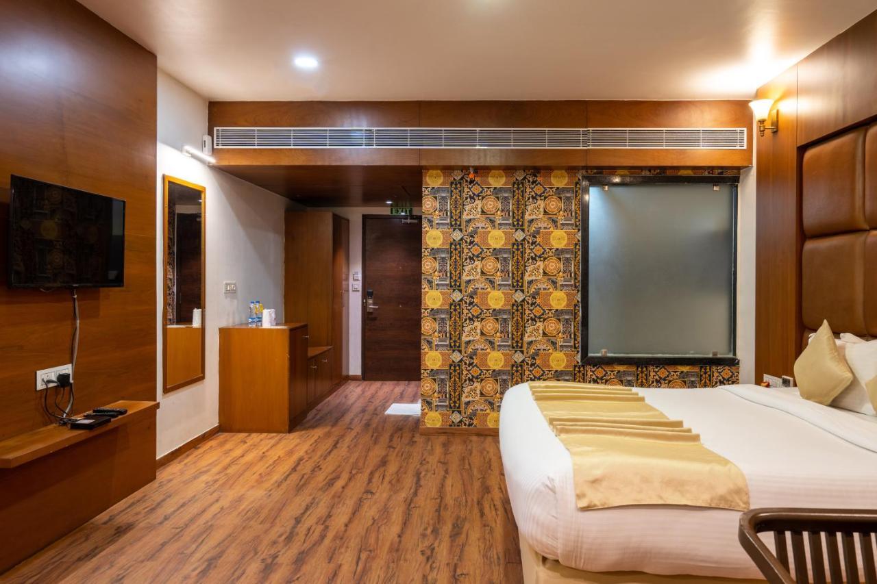 Jalashray Resort Nadiād Dış mekan fotoğraf