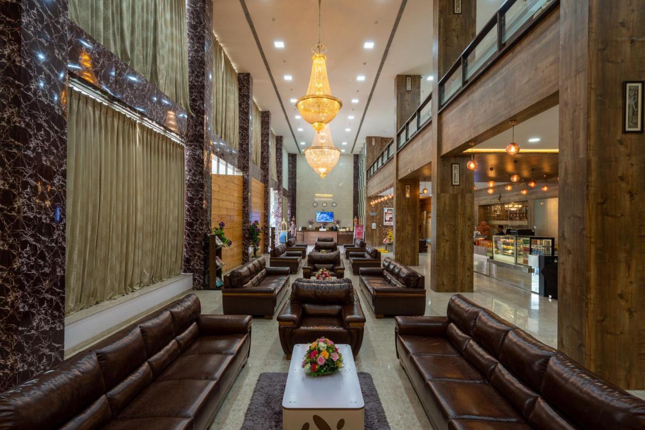 Jalashray Resort Nadiād Dış mekan fotoğraf