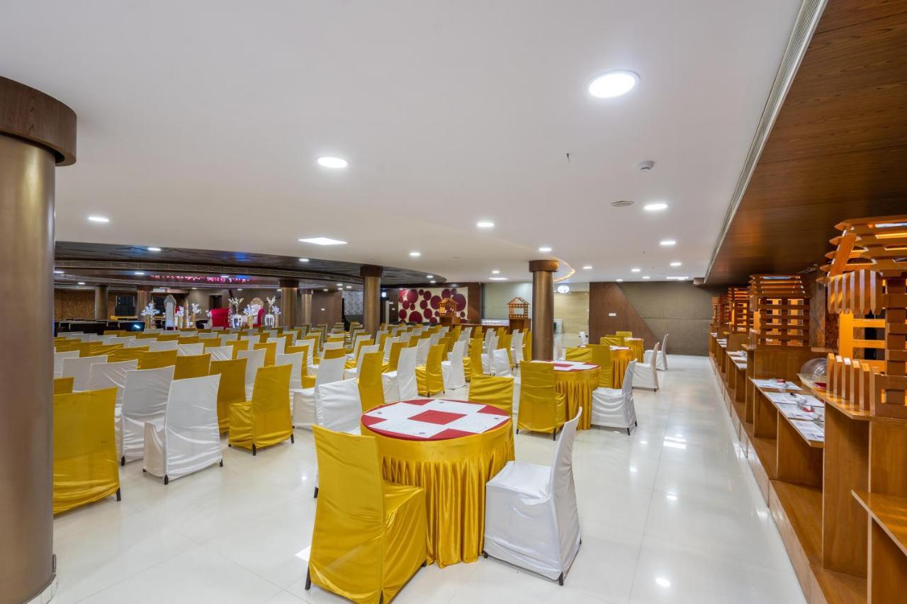 Jalashray Resort Nadiād Dış mekan fotoğraf