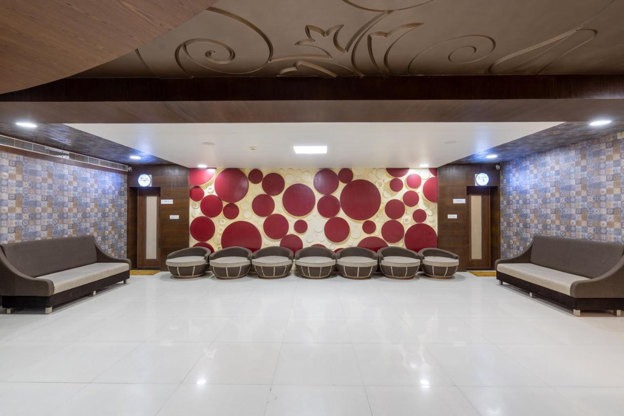 Jalashray Resort Nadiād Dış mekan fotoğraf