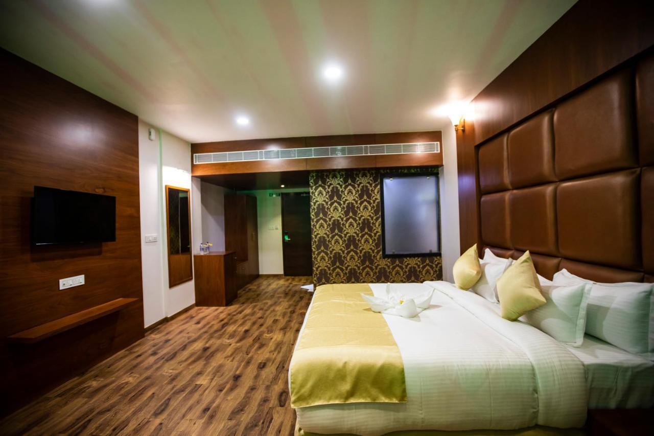 Jalashray Resort Nadiād Dış mekan fotoğraf