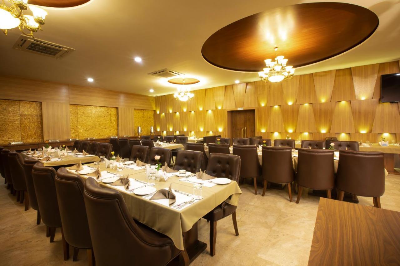 Jalashray Resort Nadiād Dış mekan fotoğraf